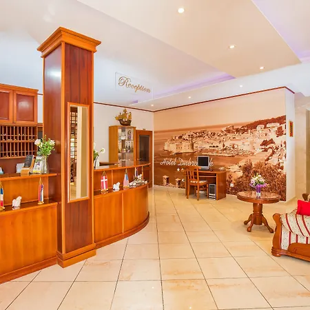 מלון Hotel Dubrovnik