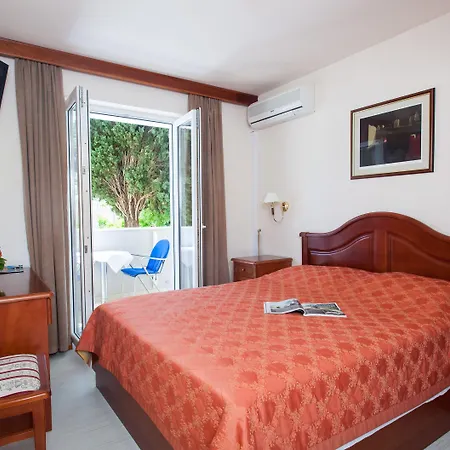 מלון Hotel Dubrovnik