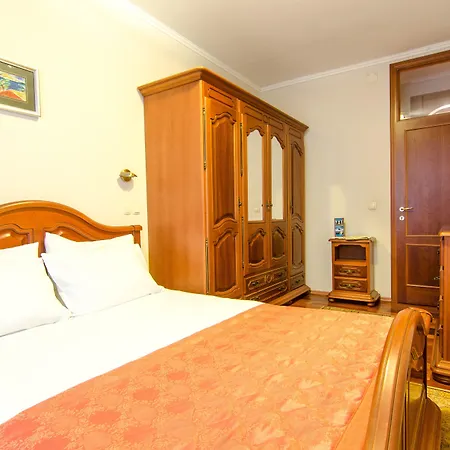 Hotel Dubrovnik 3*