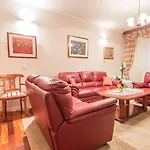 Hotel Dubrovnik 3* דוברובניק