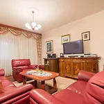 Hotel Dubrovnik 3* דוברובניק